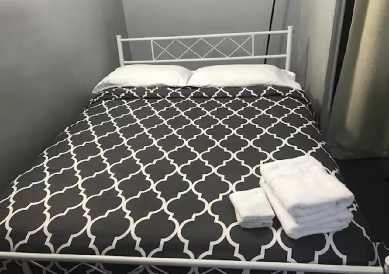 Oui On Ludlow - Entire House And Private Rooms In University City 필라델피아 외부 사진
