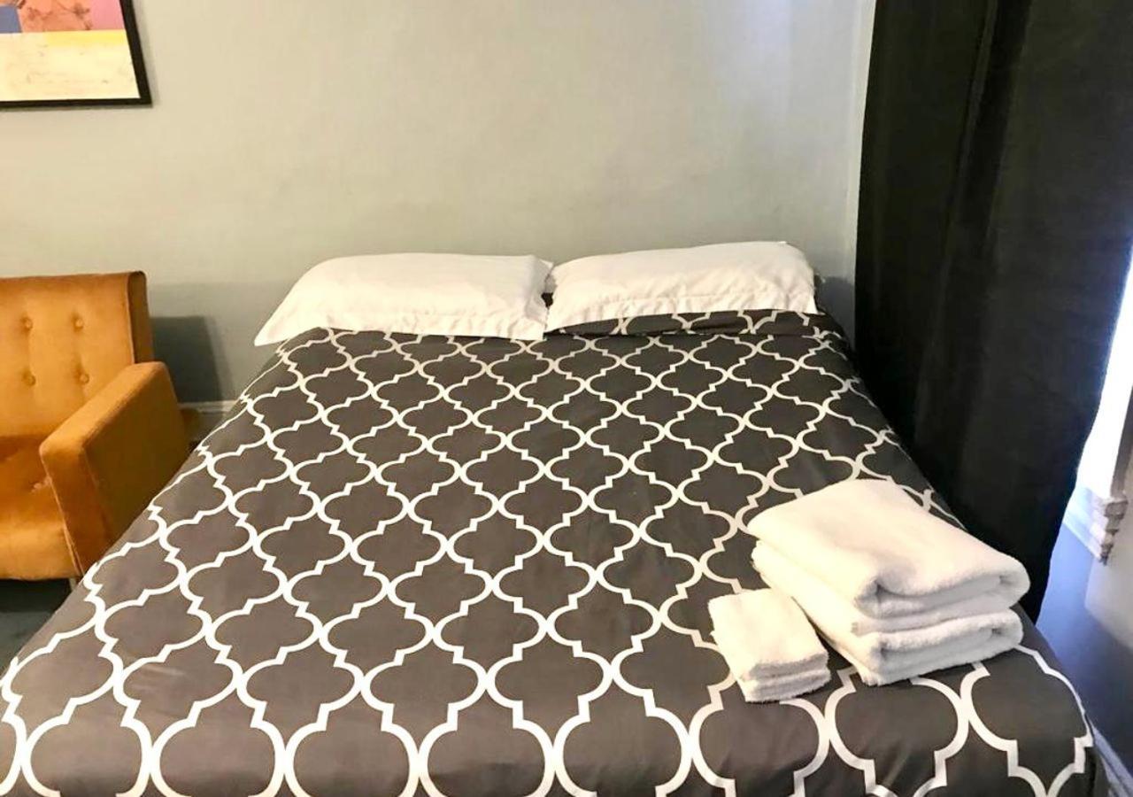 Oui On Ludlow - Entire House And Private Rooms In University City 필라델피아 외부 사진