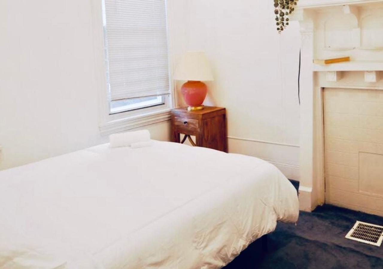Oui On Ludlow - Entire House And Private Rooms In University City 필라델피아 외부 사진
