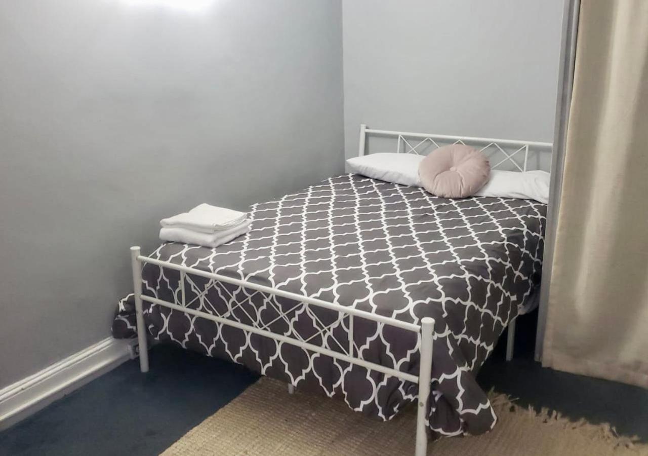 Oui On Ludlow - Entire House And Private Rooms In University City 필라델피아 외부 사진