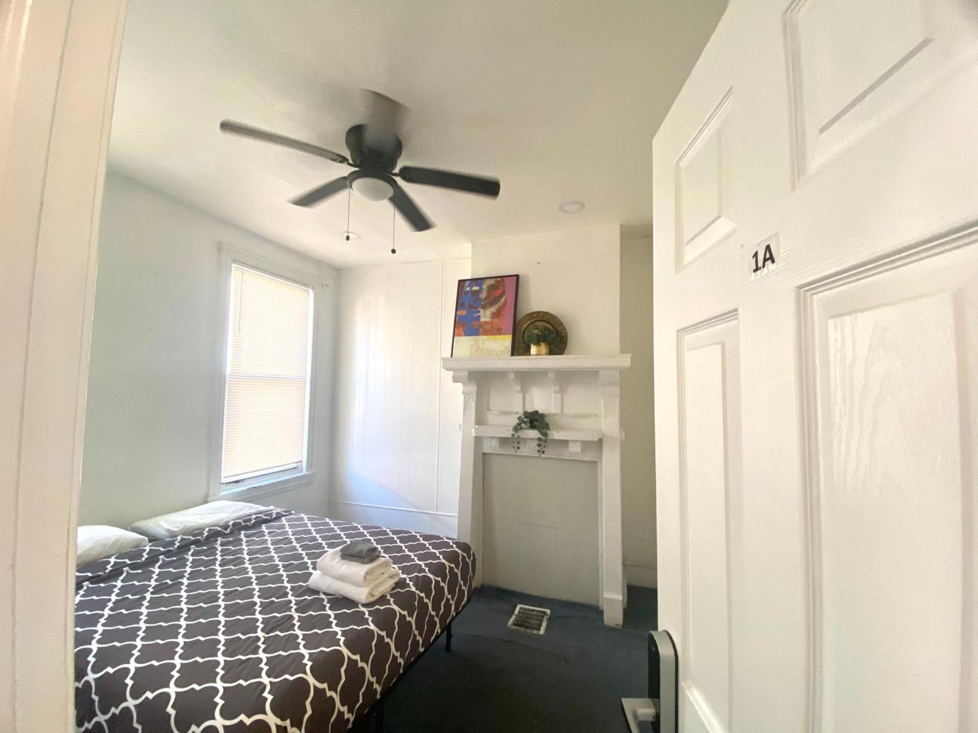 Oui On Ludlow - Entire House And Private Rooms In University City 필라델피아 외부 사진